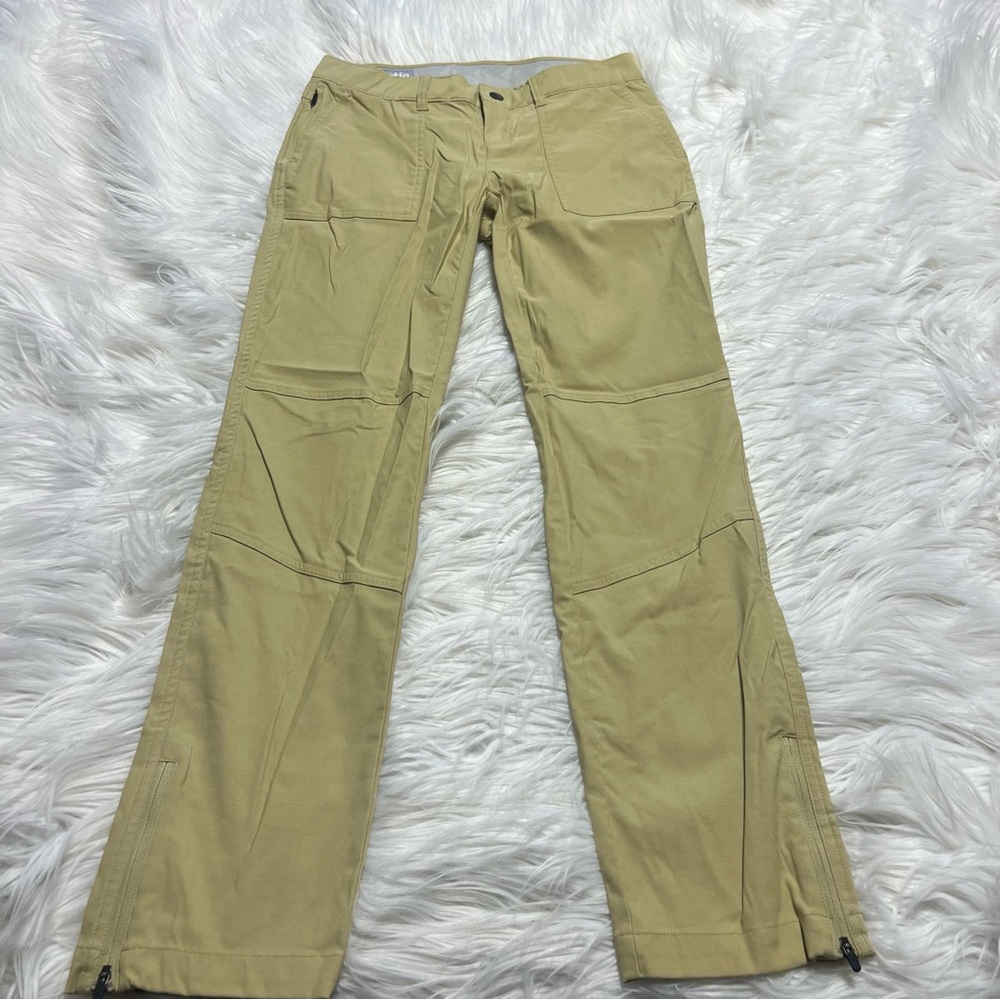 Stio Women's Khaki Straight Leg Pants